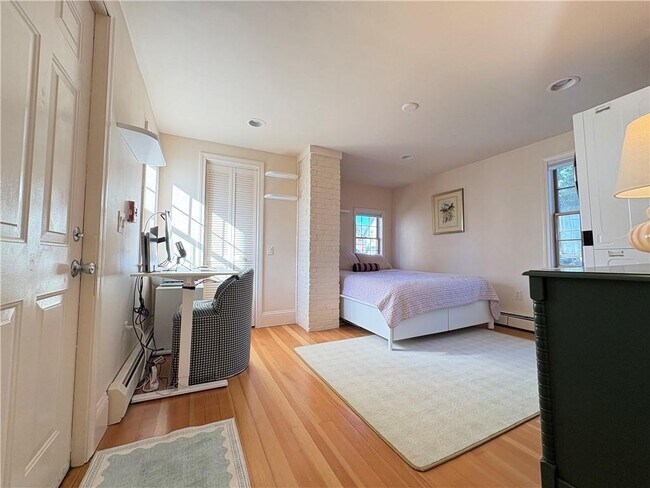 Building Photo - 22 Stockholm St