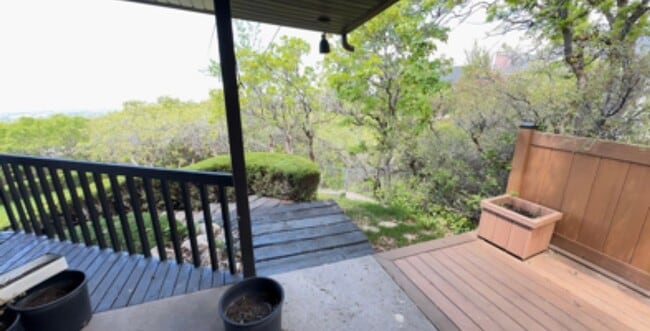 Building Photo - Large home with spectacular Salt Lake City views