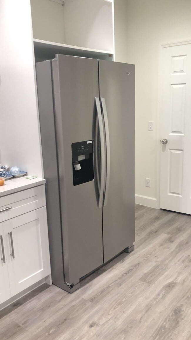 Building Photo - 3047 Herold Dr