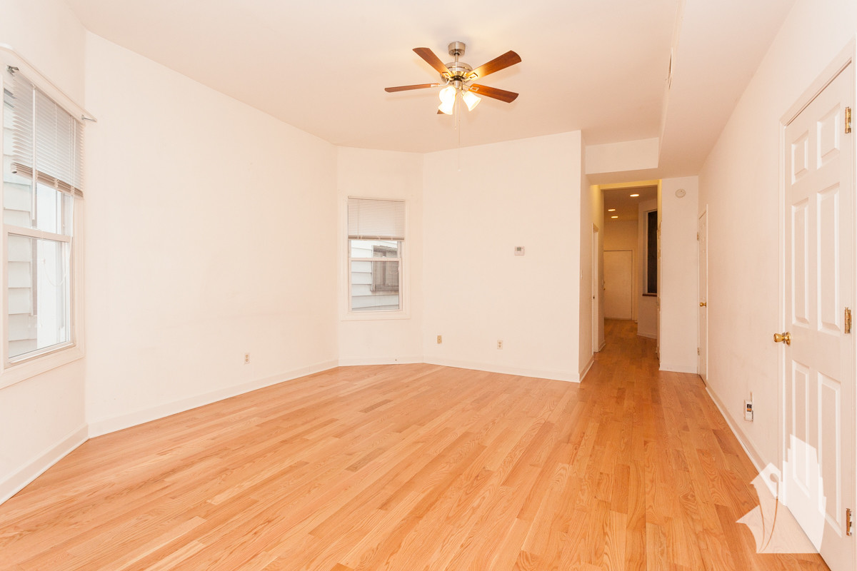 Living Room - 2638 Wilton N Ave