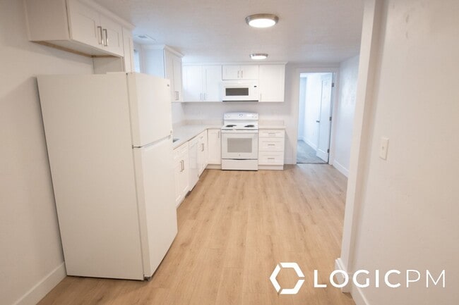 Building Photo - 171 E 3000 S