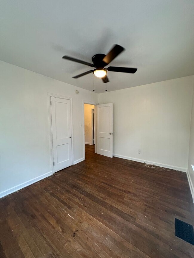 Building Photo - 910 Wadsworth St