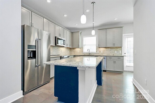 Building Photo - 3726 Sky Haven Dr
