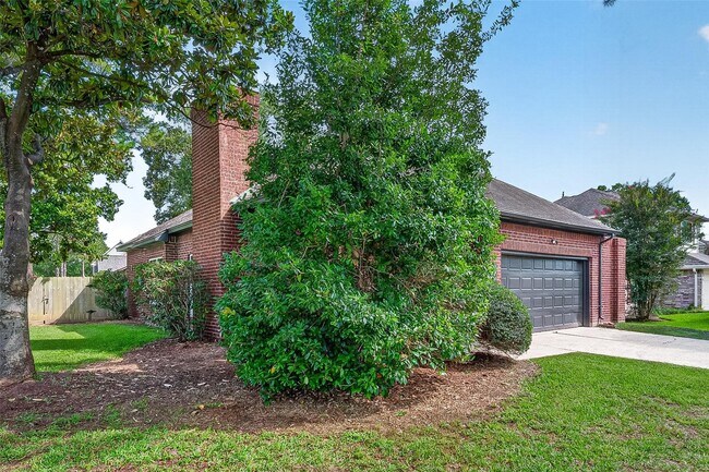 Building Photo - 1522 New Cedars Dr