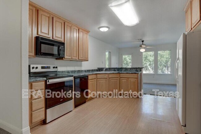 Building Photo - 994 Windmill Ranch Rd