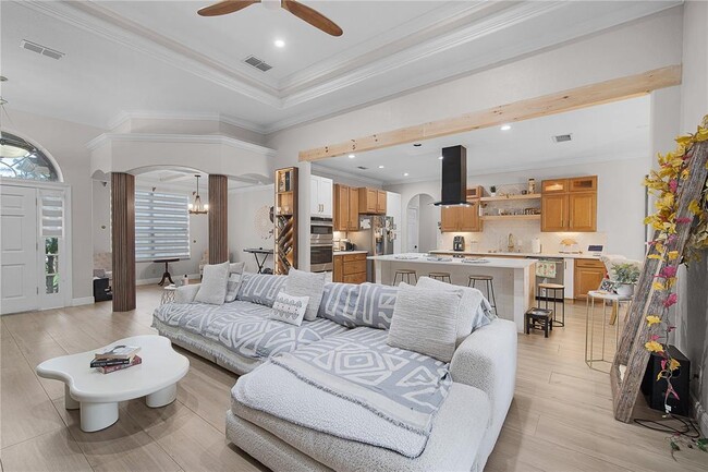 Building Photo - 1057 Island Pointe Dr