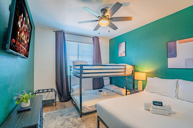 Building Photo - 6610 N 93rd Ave