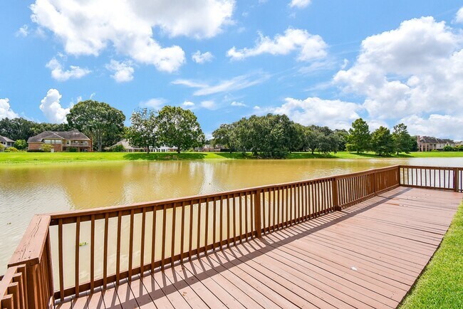 Building Photo - 1231 Creekford Cir