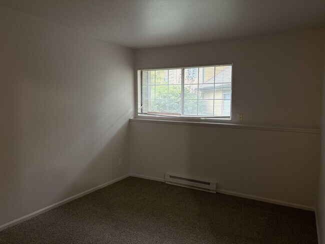 Building Photo - 3565 Windmill Dr