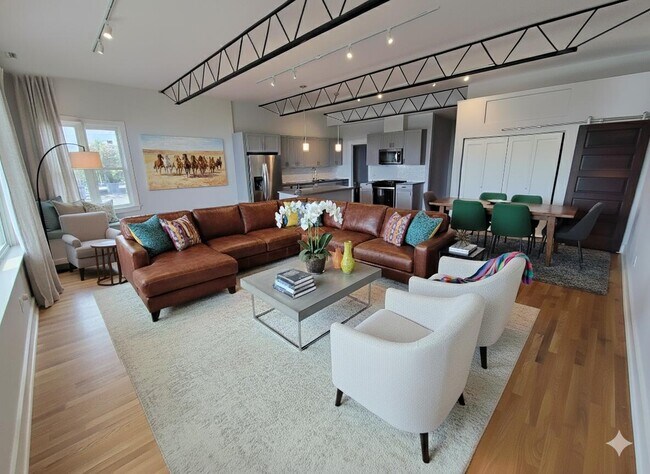 Building Photo - 111 W Main St