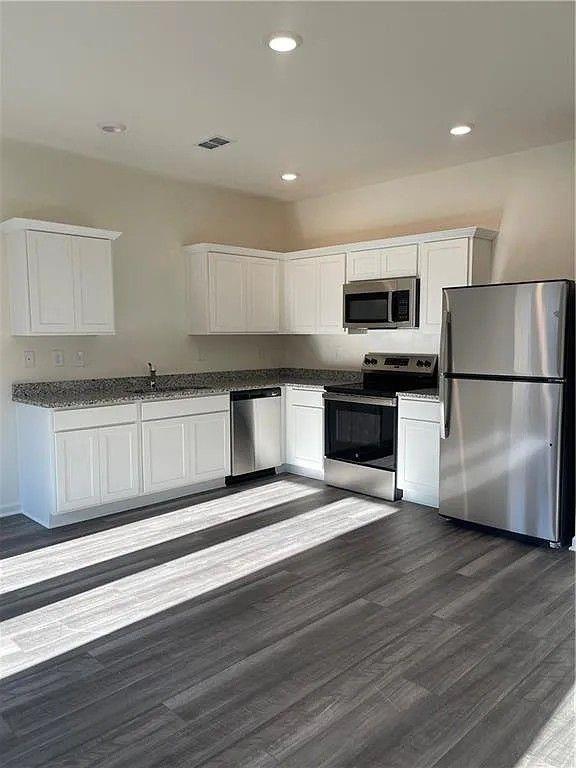 Building Photo - 23 Padley Dr