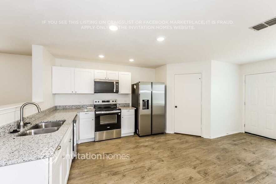 Building Photo - 1416 Castle Ridge Rd