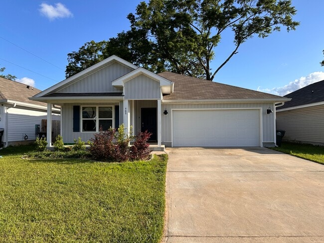 Primary Photo - 909 Lovebird Ct