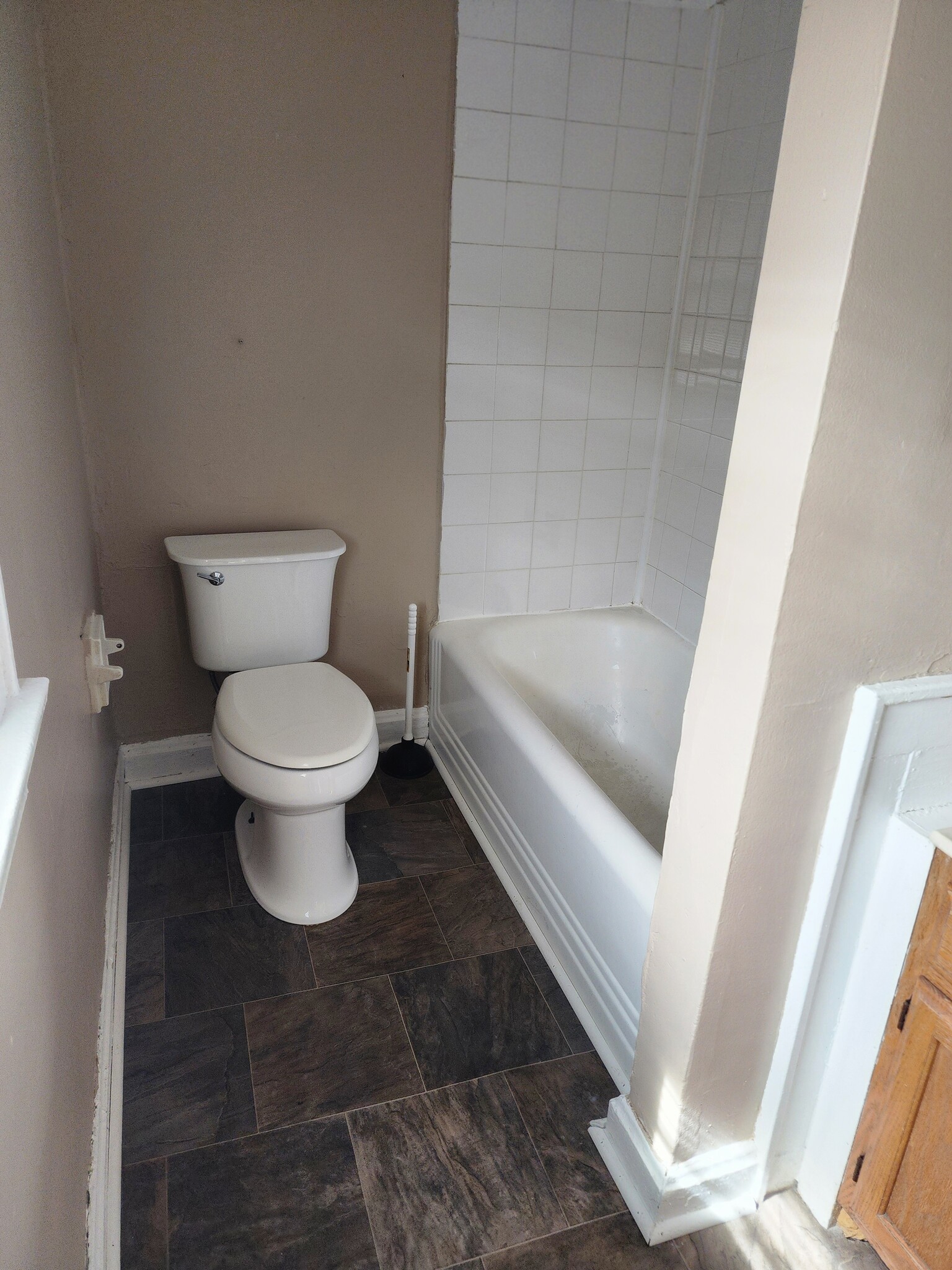 Building Photo - 281 S Powell Ave