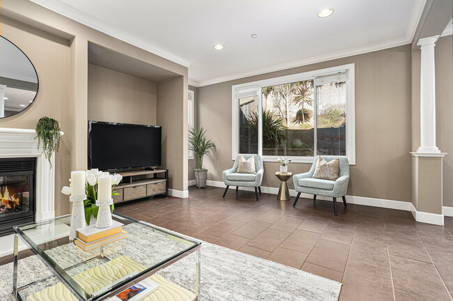 Building Photo - 203 Seacliff Way