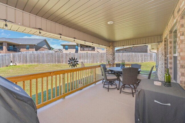 Building Photo - 2200 Jernigan Dr