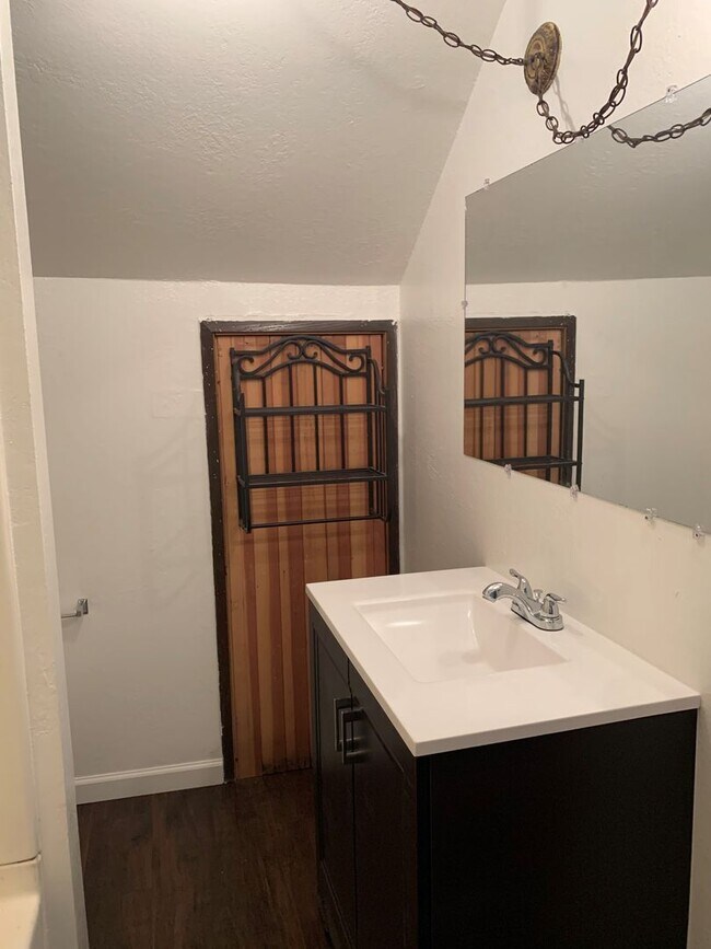 Building Photo - Pederson-PM-020-0122-337