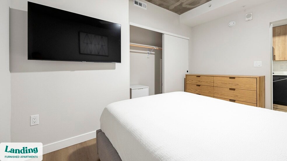 Building Photo - 1375 E Hampden Ave