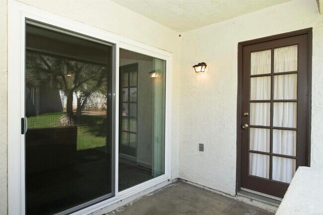Building Photo - 2425 Cranston Dr