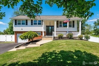 Building Photo - 25 Yorktowne Dr