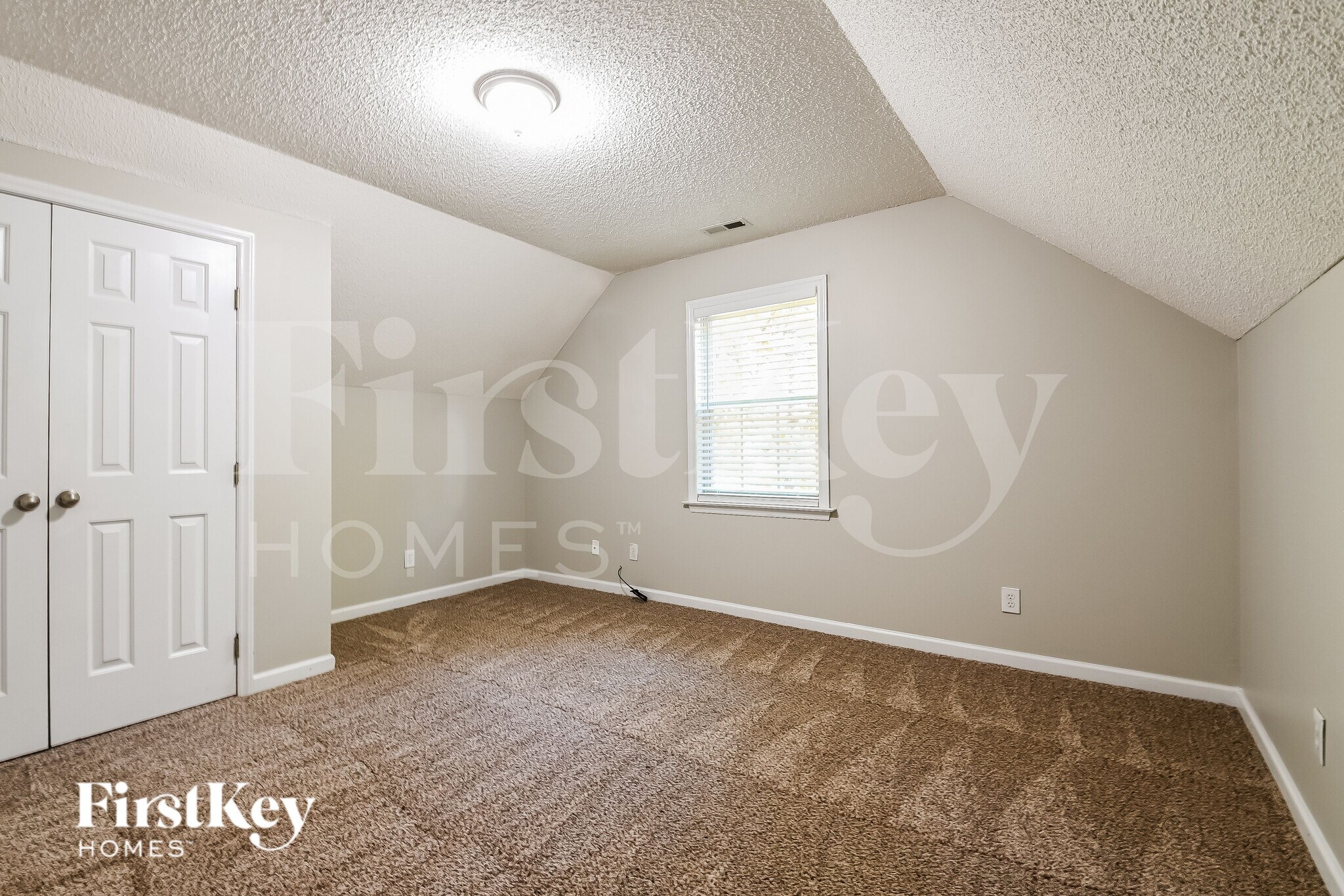 Building Photo - 8900 Juaquin Ln