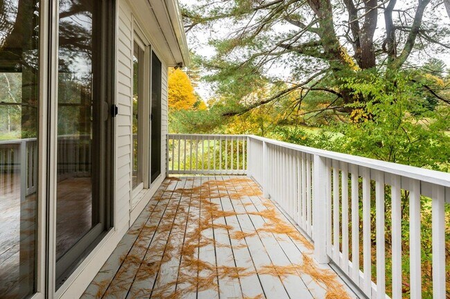 Building Photo - 110 Exeter Rd