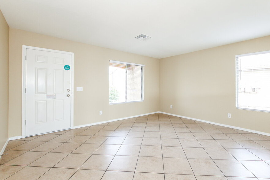 Building Photo - 25619 W Satellite Ln