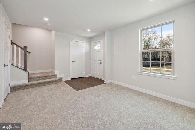 Building Photo - 9643 Tall Oaks Rd