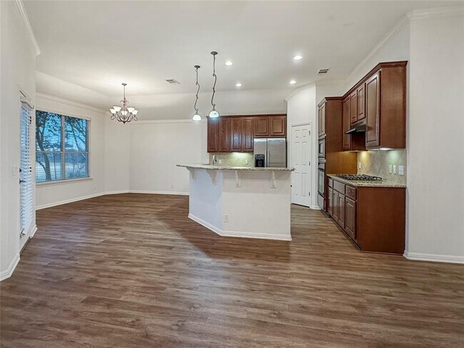 Building Photo - 11032 River Plantation Dr