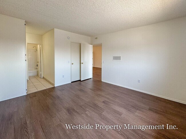 Building Photo - 6253 Lankershim Blvd