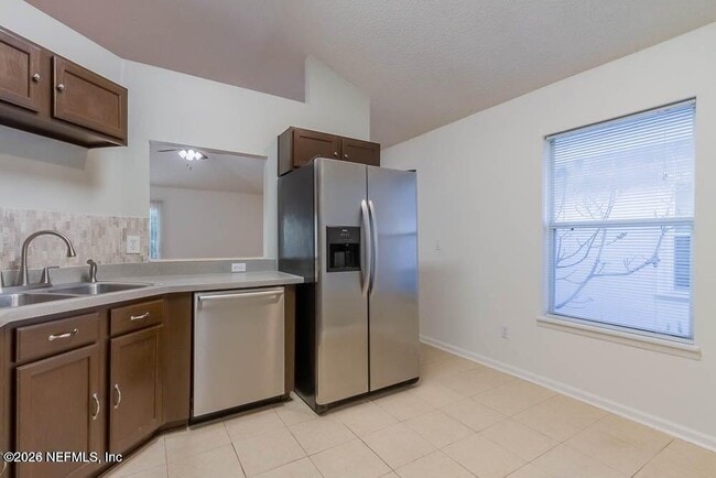 Building Photo - 66 7th St