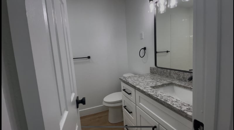 Building Photo - 125 13th St SE