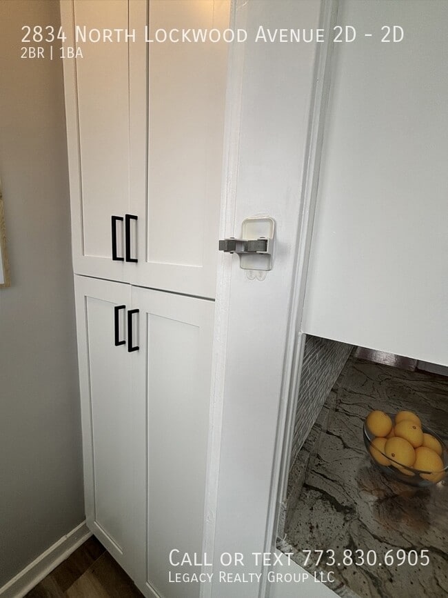 Building Photo - 2834 N Lockwood Ave