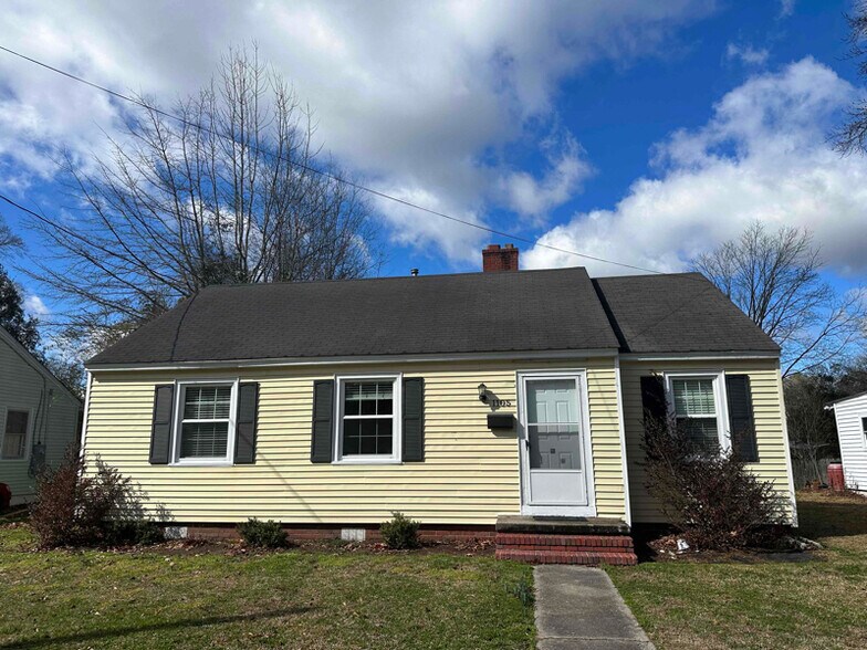 Primary Photo - 1105 E Williams Cir