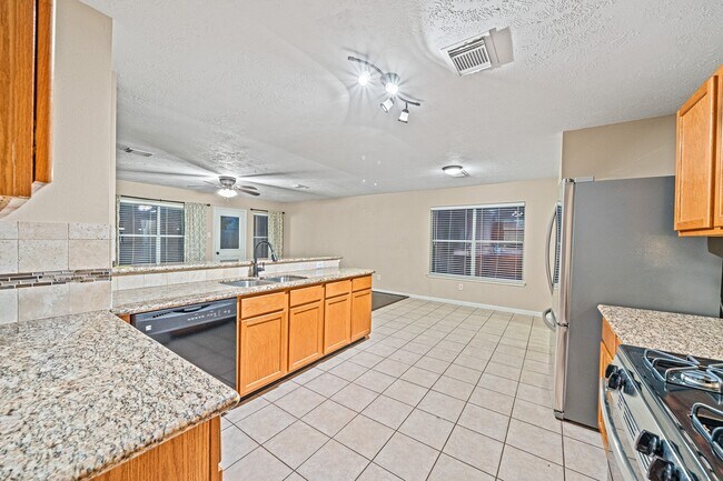 Building Photo - 19603 Yaupon Mist Dr