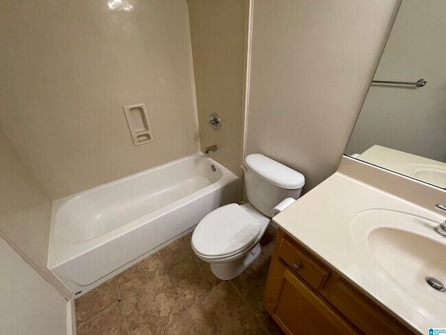 Building Photo - 112 Vann Cir