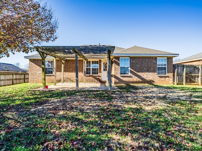 Building Photo - 440 Spicewood Trail