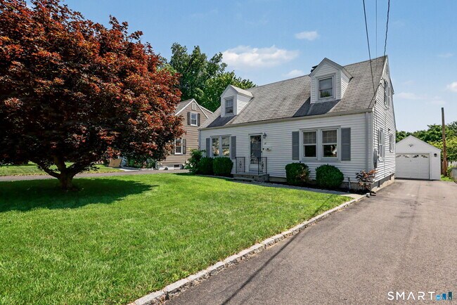 Building Photo - 21 Victory Ct