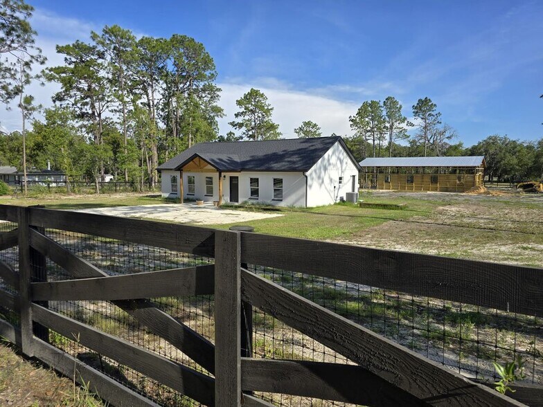 Building Photo - 11670 SE 55th Ln