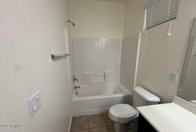 Building Photo - 7516 S 27th Pl