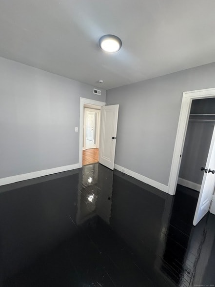 Building Photo - 174 Goffe Terrace