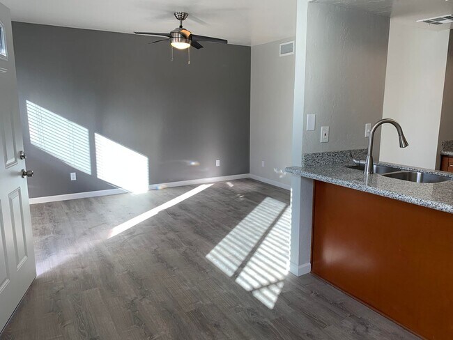 Interior Photo - La Vie