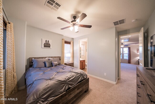 Building Photo - 2681 E Hampton Ln