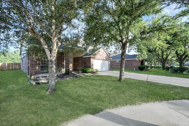 Building Photo - 32310 Archer Park