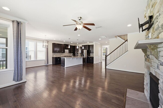 Building Photo - 304 Atwood Dr