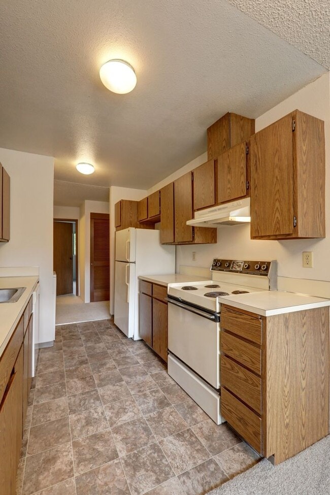 Building Photo - Top floor 2 bedroom 2 bath condo in Kirkland