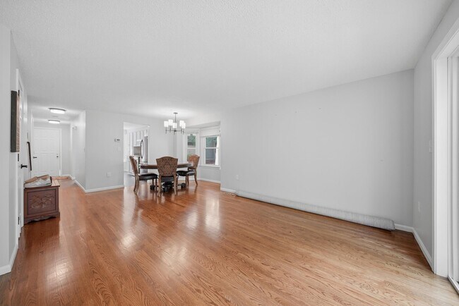 Building Photo - 114 Bartemus Trail