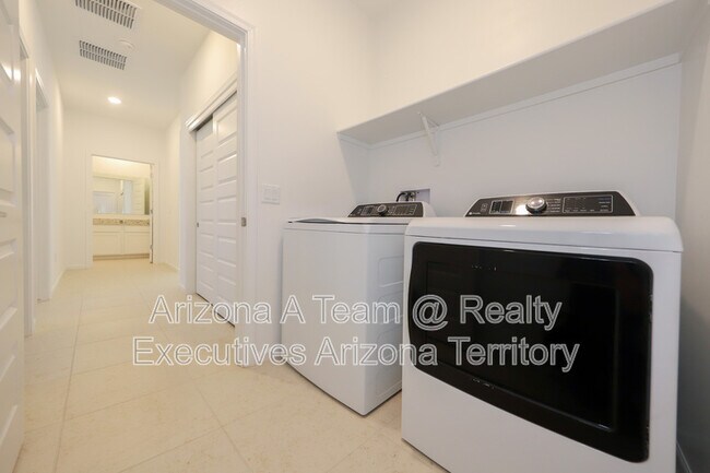 Building Photo - 17581 S Desert Barberry Dr