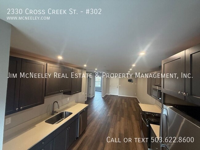 Building Photo - 2330 Cross Creek St