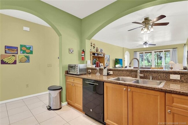 Building Photo - 301 S Compass Dr